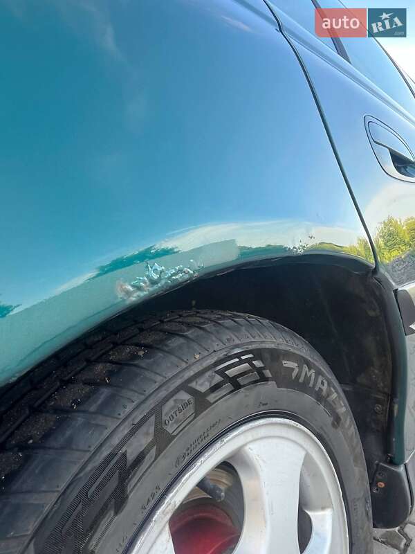 Седан Opel Omega 1994 в Снятине