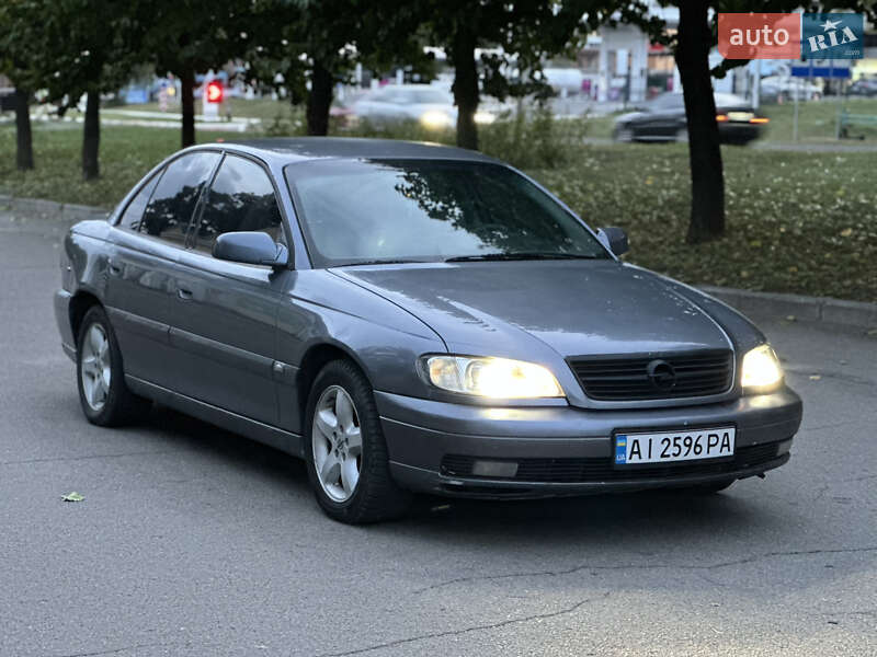 Opel Omega 2003
