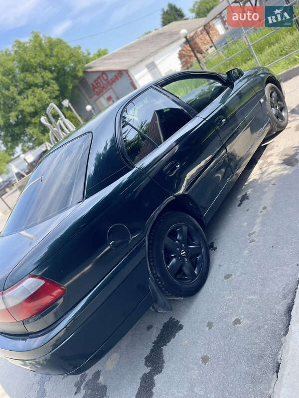 Седан Opel Omega 2003 в Баре
