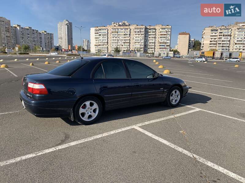 Седан Opel Omega 2000 в Киеве