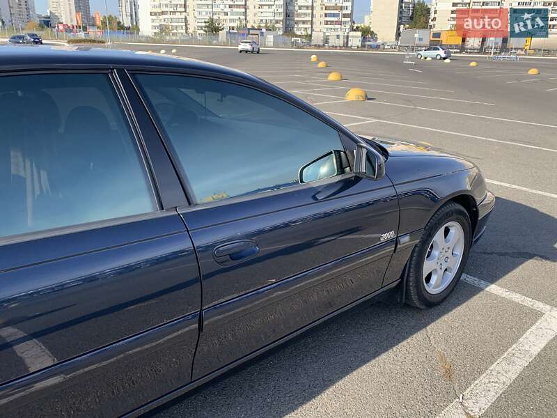 Седан Opel Omega 2000 в Киеве