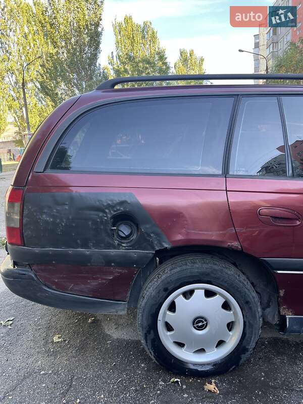 Универсал Opel Omega 1995 в Запорожье