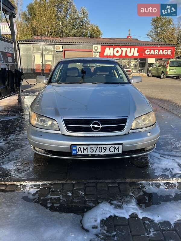 Седан Opel Omega 2001 в Буче