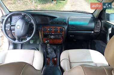 Седан Opel Omega 1996 в  фото 3 Седан Opel Omega 1996 в
