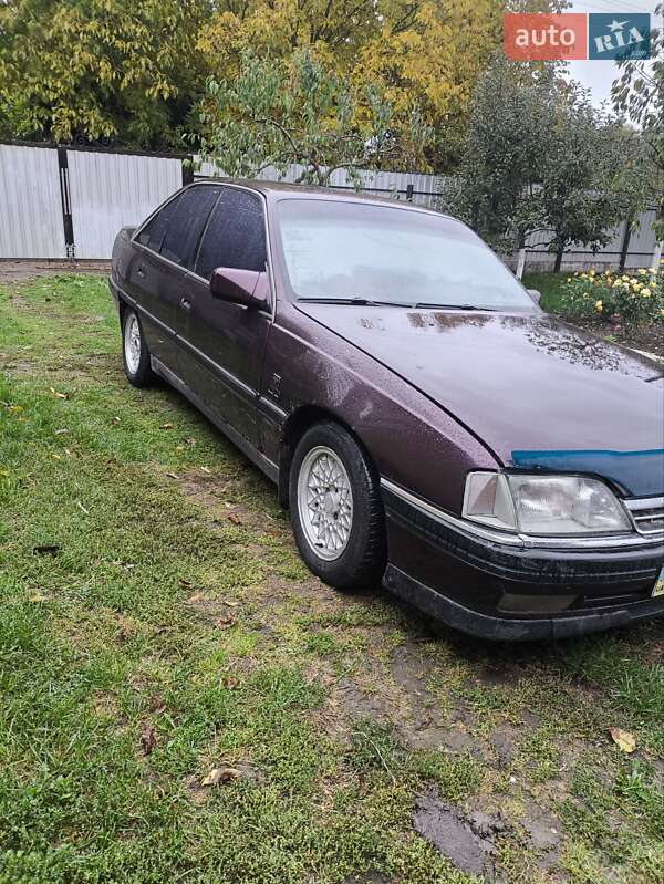 Седан Opel Omega 1993 в Ильинцах