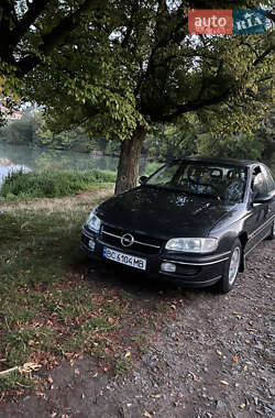 Седан Opel Omega 1995 в Львові