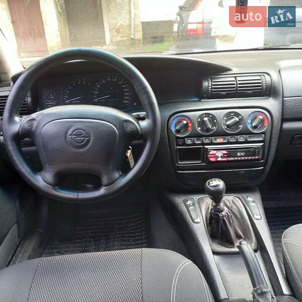 Седан Opel Omega 1995 в Ивано-Франковске фото 3 Седан Opel Omega 1995 в Ивано-Франковске