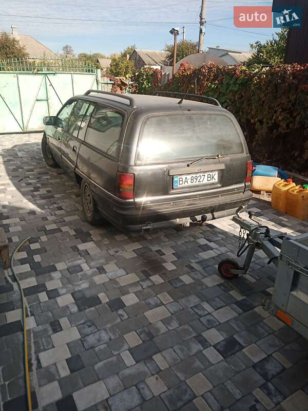 Универсал Opel Omega 1993 в Кропивницком фото 3 Универсал Opel Omega 1993 в Кропивницком