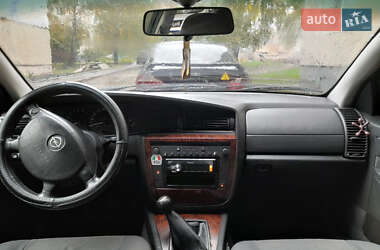 Седан Opel Omega 2002 в 