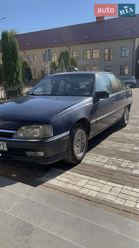 Седан Opel Omega 1987 в Тлумаче