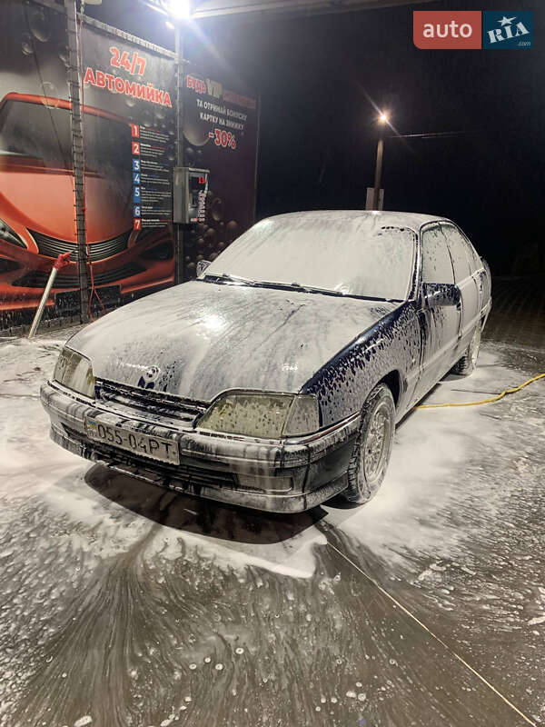 Седан Opel Omega 1987 в Тлумаче