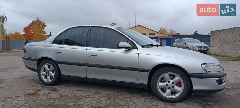 Седан Opel Omega 1999 в Сарнах
