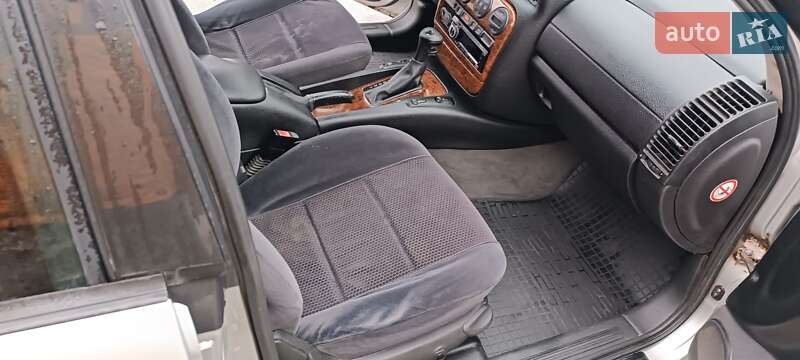 Седан Opel Omega 1999 в Сарнах