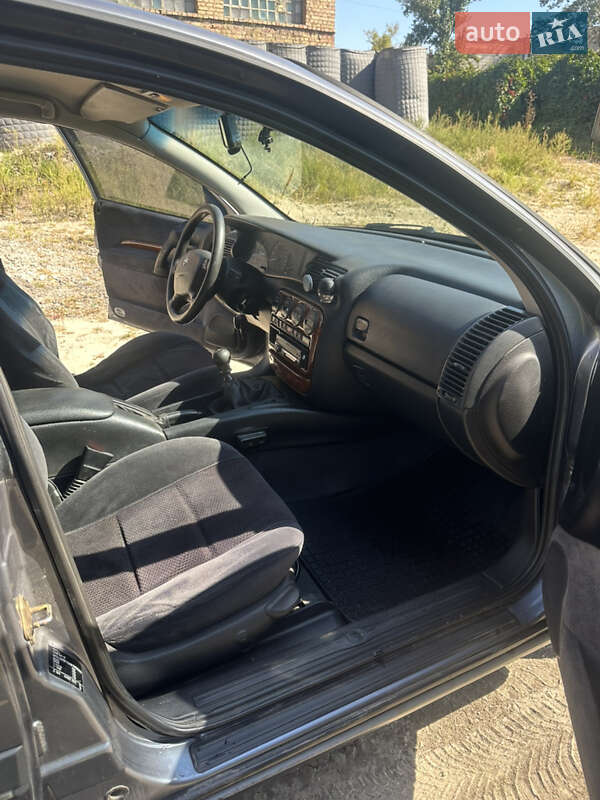 Седан Opel Omega 1998 в Киеве фото 13 Седан Opel Omega 1998 в Киеве