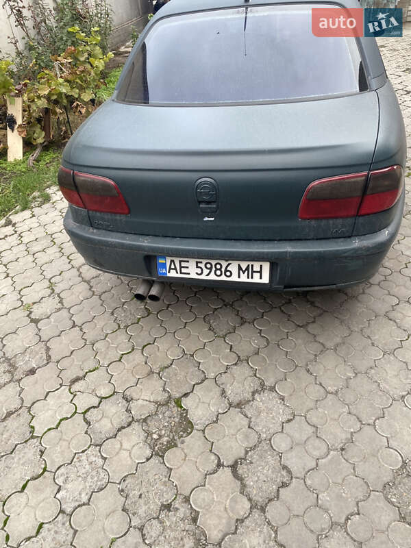 Седан Opel Omega 1997 в Дніпрі