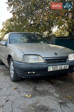 Седан Opel Omega 1988 в Новомосковске