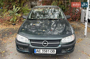 Седан Opel Omega 1995 в  фото 2 Седан Opel Omega 1995 в