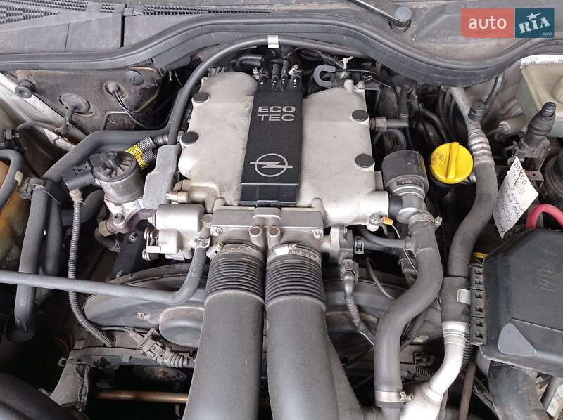 Седан Opel Omega 1999 в Киеве