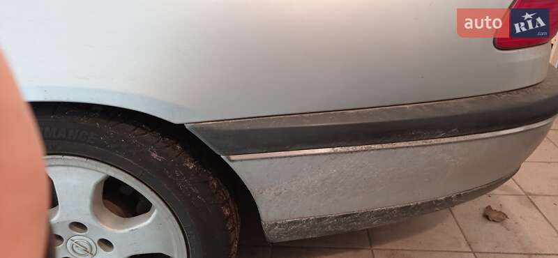 Седан Opel Omega 1999 в Киеве