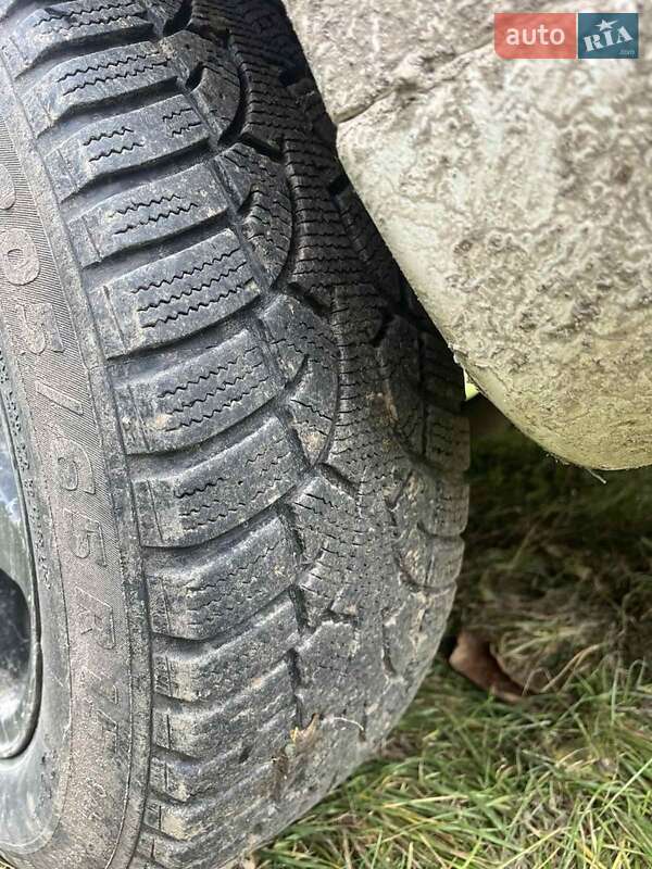 Седан Opel Omega 1995 в Луцьку фото 3 Седан Opel Omega 1995 в Луцьку