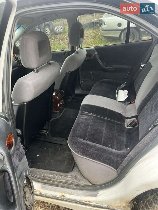 Седан Opel Omega 1995 в Луцьку фото 7 Седан Opel Omega 1995 в Луцьку