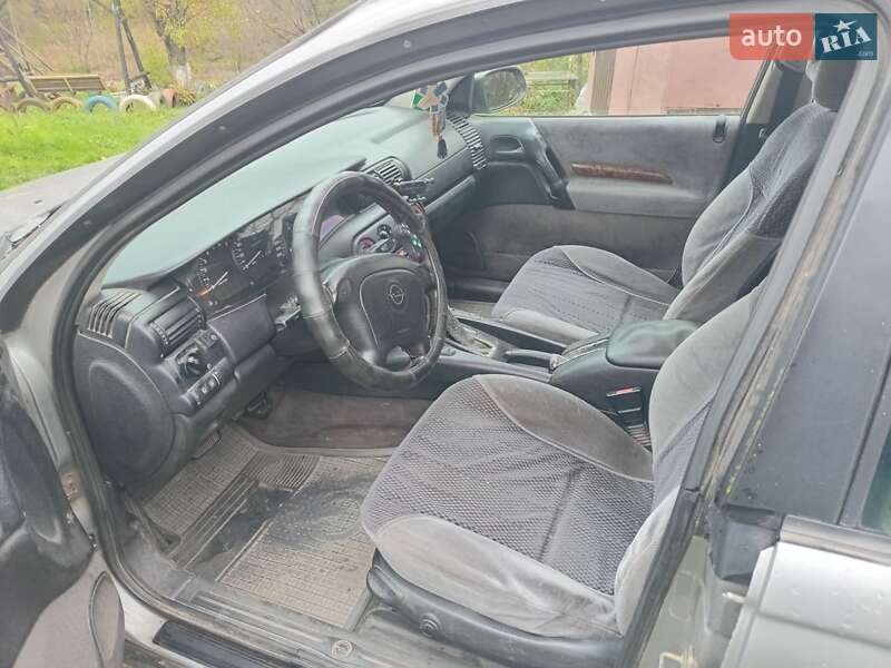 Седан Opel Omega 1994 в Фастові
