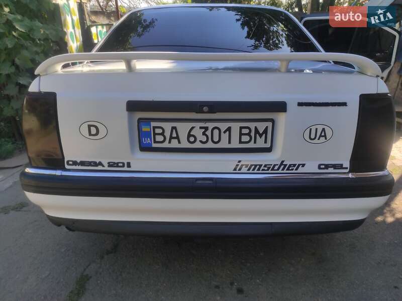 Седан Opel Omega 1993 в Кременчуге