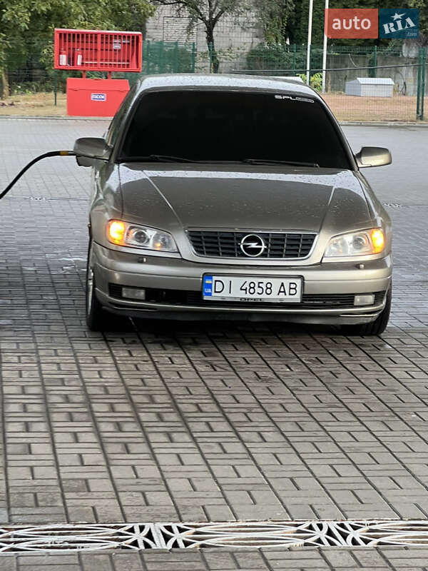 Седан Opel Omega 1999 в Житомире