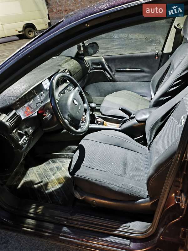 Седан Opel Omega 1995 в Виннице