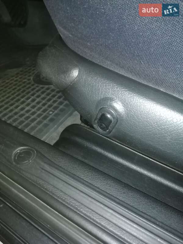 Седан Opel Omega 1998 в Кривом Роге