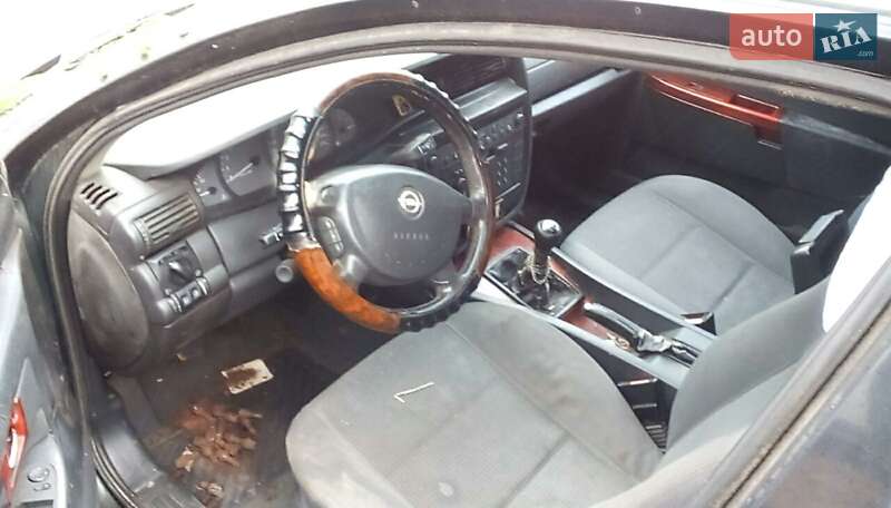 Седан Opel Omega 2000 в Киеве