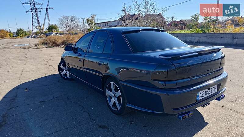 Седан Opel Omega 2000 в Николаеве
