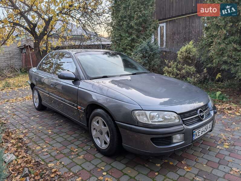 Седан Opel Omega 1997 в Днепре