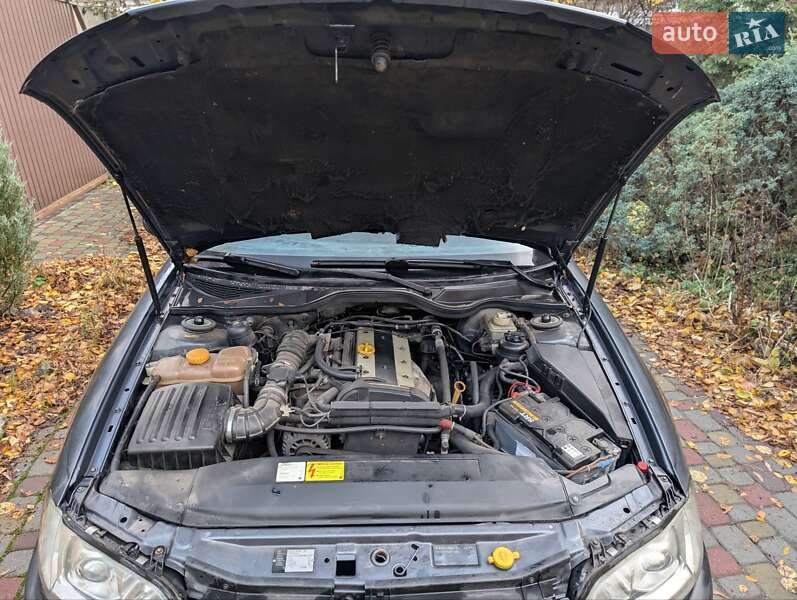 Седан Opel Omega 1997 в Днепре