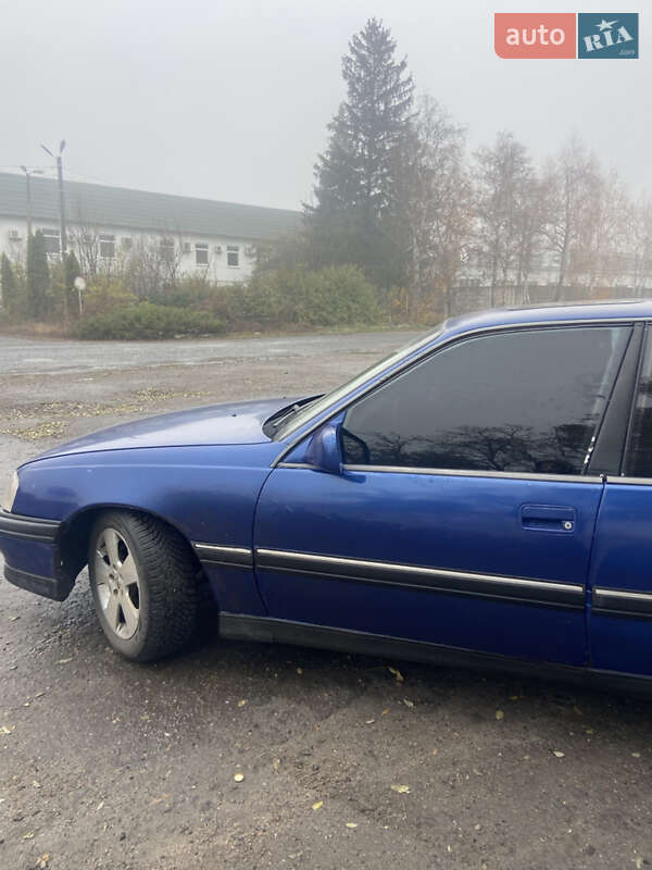 Седан Opel Omega 1989 в Киеве