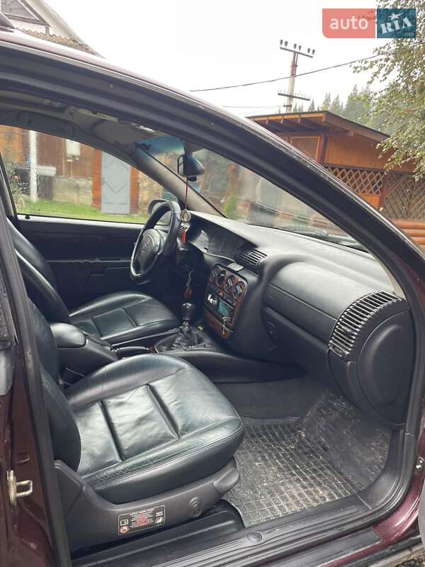 Універсал Opel Omega 1994 в Надвірній