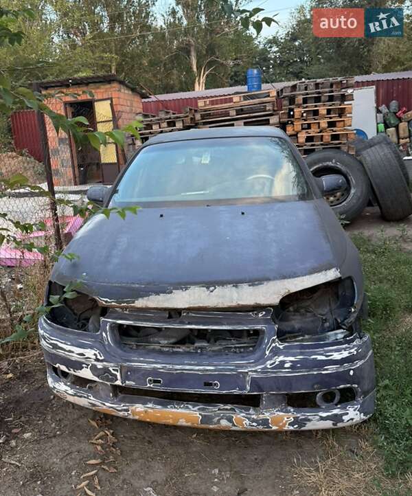 Седан Opel Omega 1995 в Дніпрі