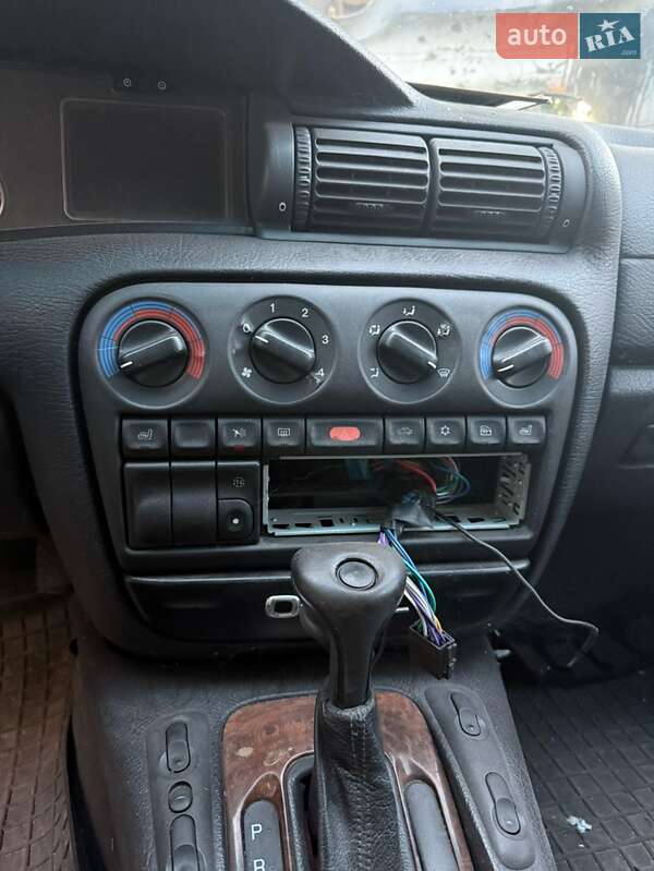 Седан Opel Omega 1995 в Дніпрі