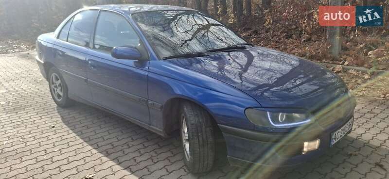 Седан Opel Omega 1994 в Львове