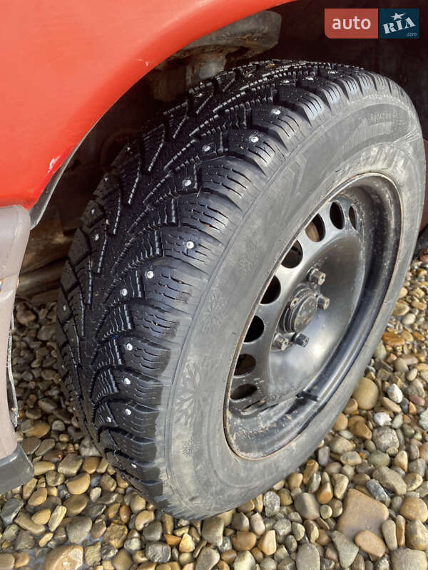 Седан Opel Omega 1987 в Городенке