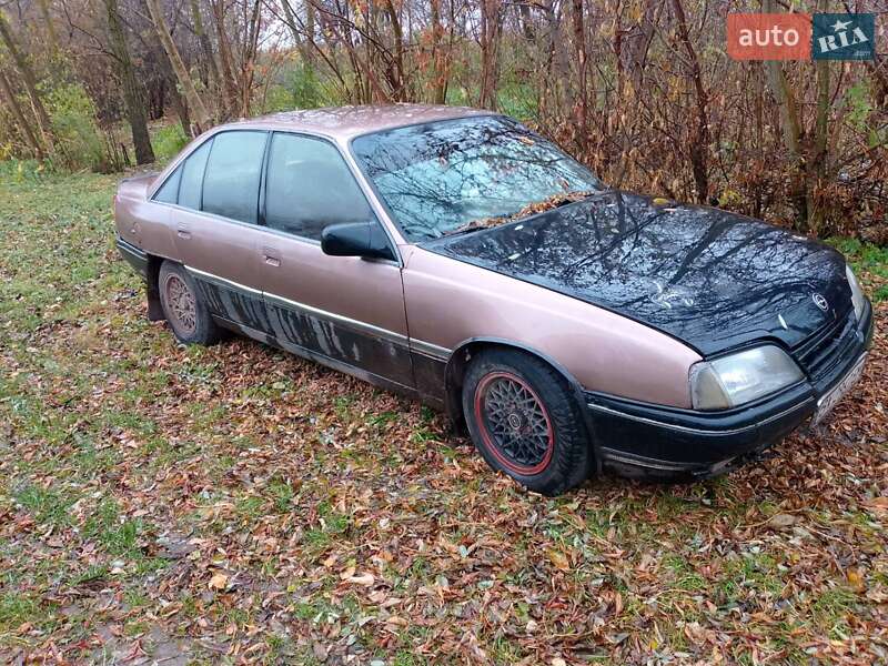 Седан Opel Omega 1986 в Нетішині