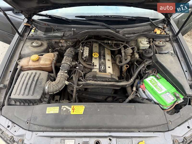 Універсал Opel Omega 1996 в Києві