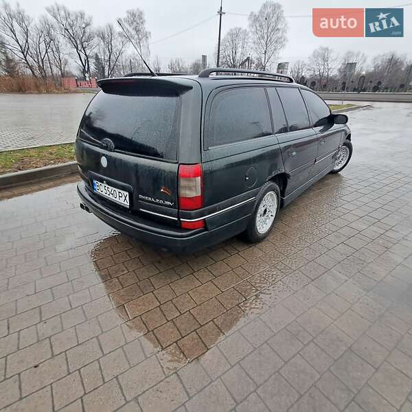 Універсал Opel Omega 1997 в Дрогобичі