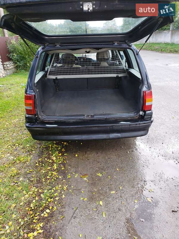 Універсал Opel Omega 1993 в Тернополі