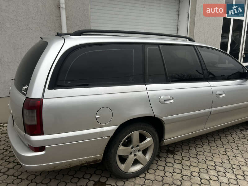 Універсал Opel Omega 2001 в Ужгороді
