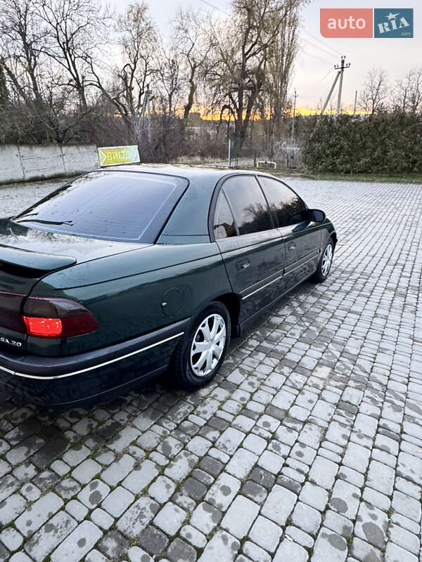 Седан Opel Omega 1996 в Борщеві