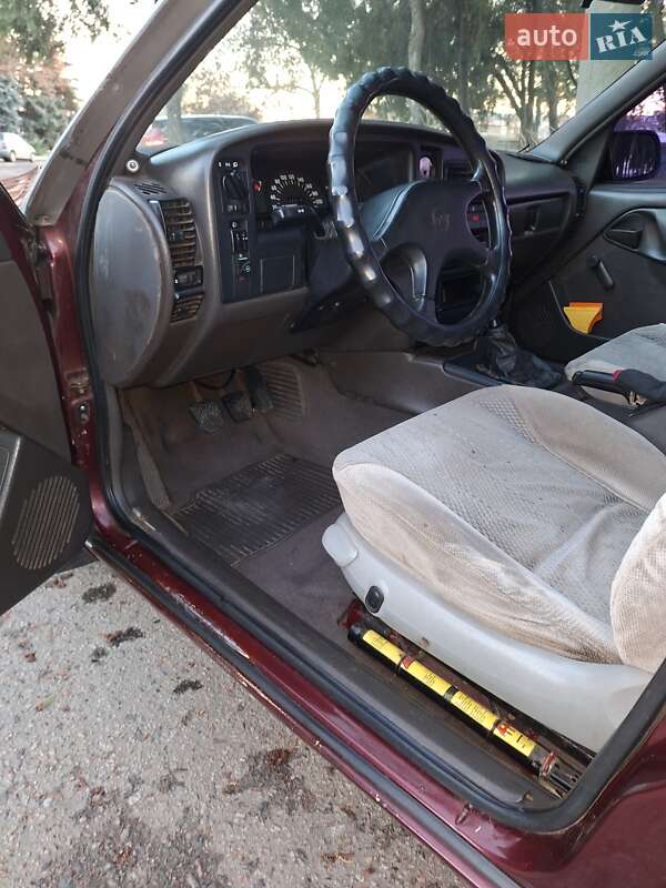 Седан Opel Omega 1990 в Полтаві