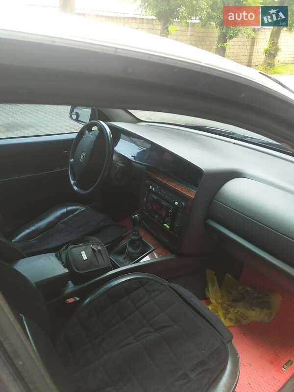 Седан Opel Omega 1999 в Сокирянах