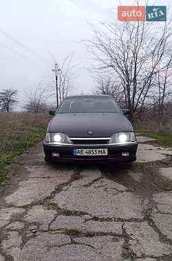 Седан Opel Omega 1993 в Нікополі