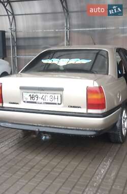 Седан Opel Omega 1988 в Кропивницькому